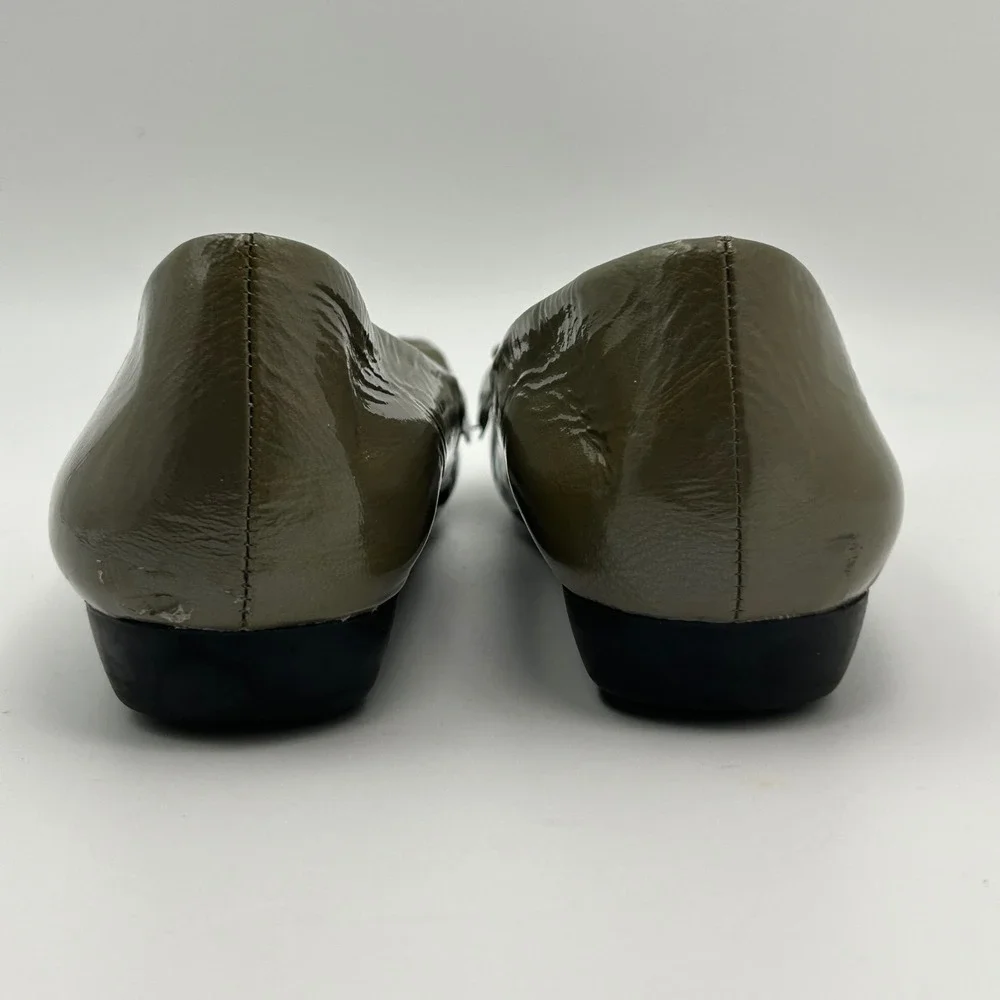 Me Too‎ Alexis Ballet Flats Womens 7.5 Olive Green Ruffle Patent Leather Classic